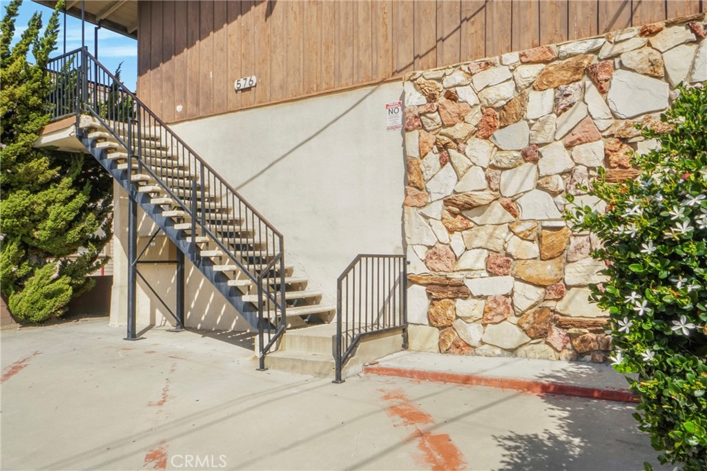 576 W 13th Street