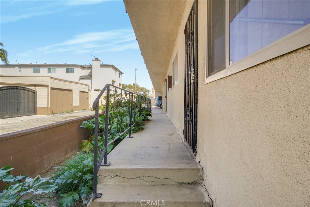 576 W 13th Street