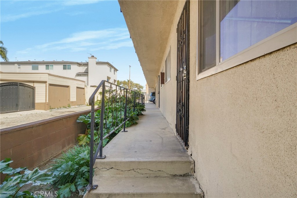 576 W 13th Street