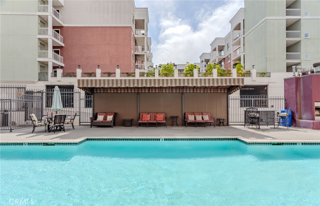 3750 Santa Rosalia Drive 207