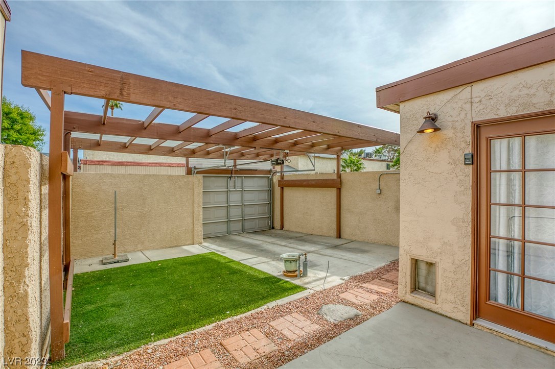 3956 Palos Verdes Street