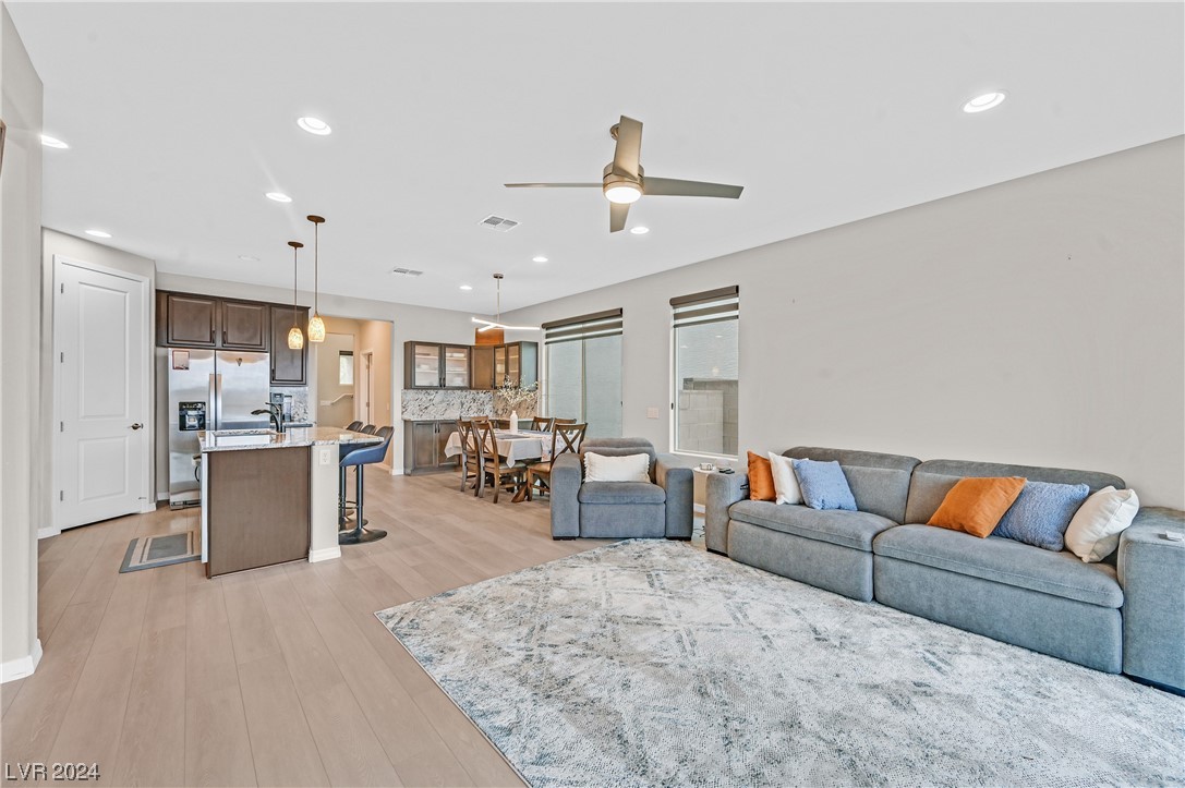 8122 Skye Chalet Street