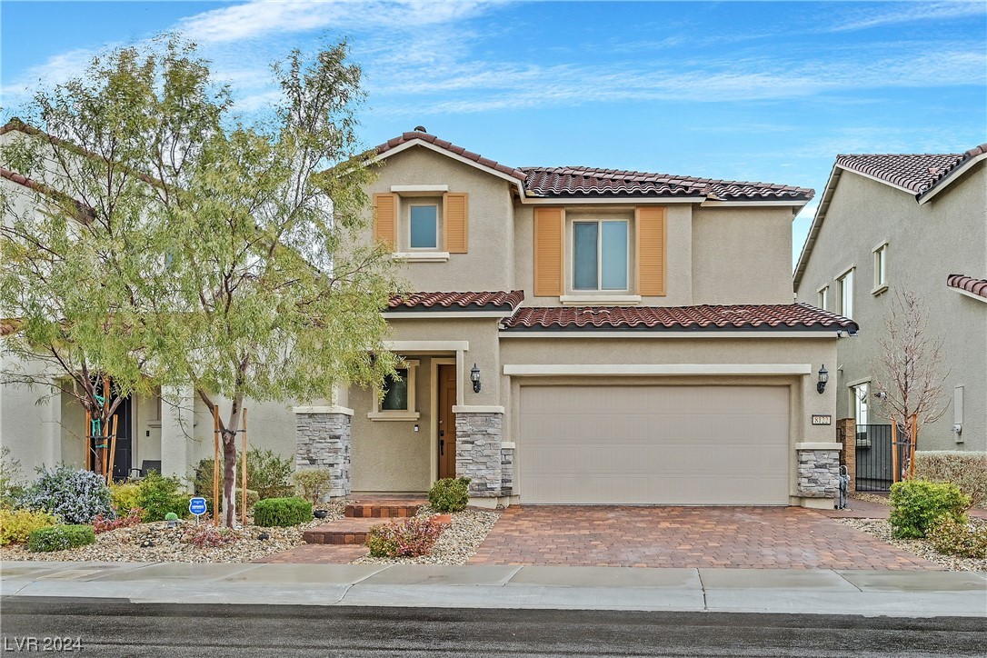 8122 Skye Chalet Street