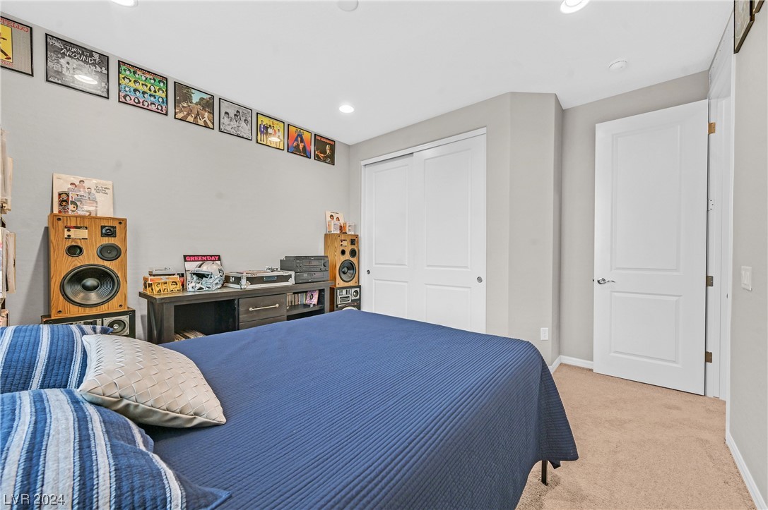 8122 Skye Chalet Street