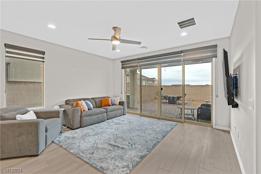 8122 Skye Chalet Street