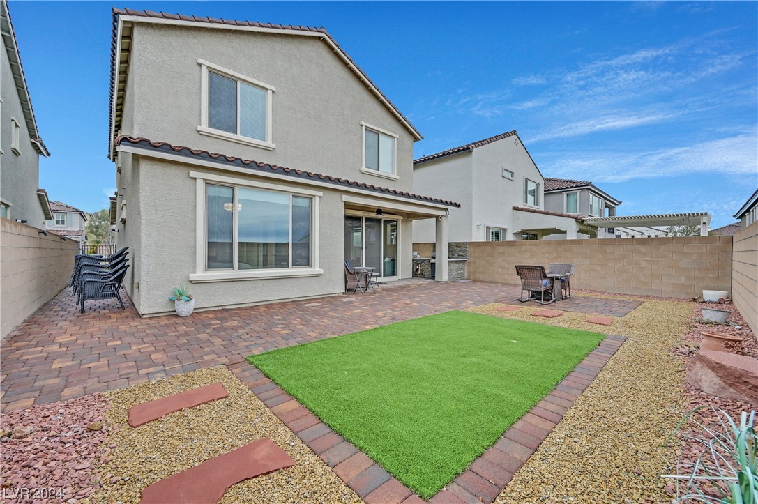 8122 Skye Chalet Street