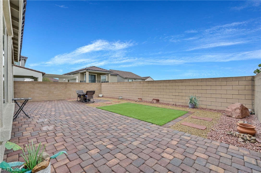 8122 Skye Chalet Street