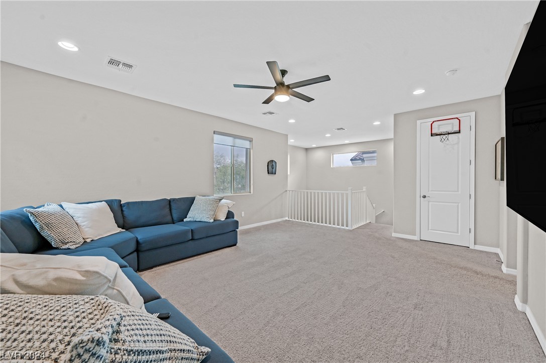 8122 Skye Chalet Street