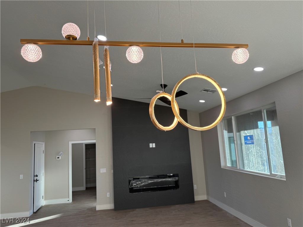 3060 Spy Glass Avenue