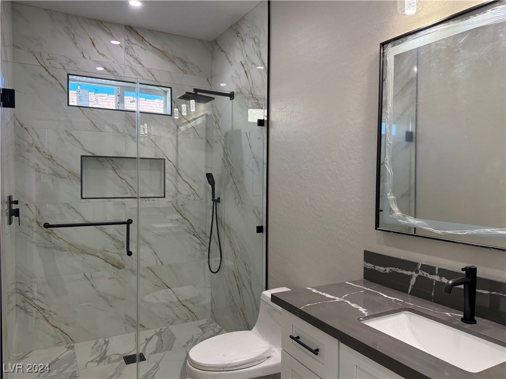 3060 Spy Glass Avenue