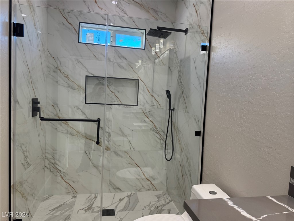 3060 Spy Glass Avenue