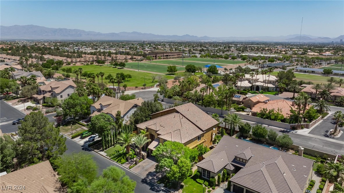 1504 Castle Wall Street