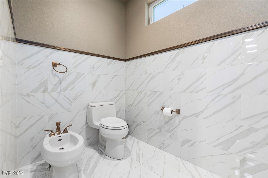 1504 Castle Wall Street