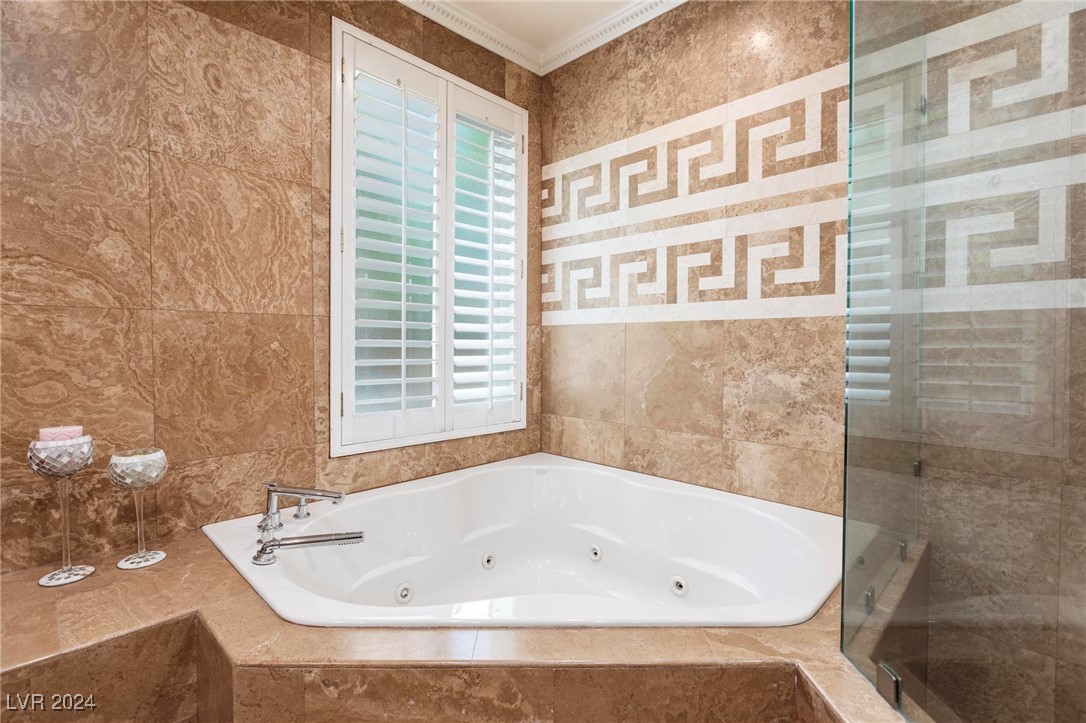 1504 Castle Wall Street