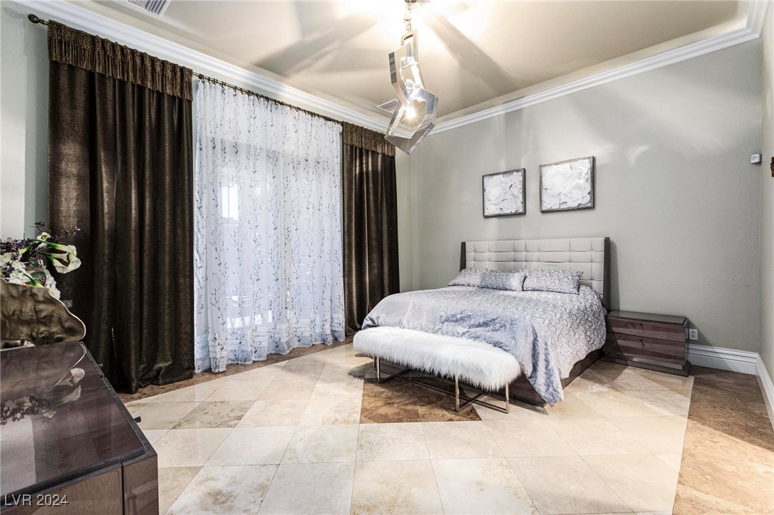 1504 Castle Wall Street