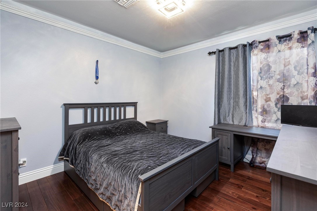 1504 Castle Wall Street