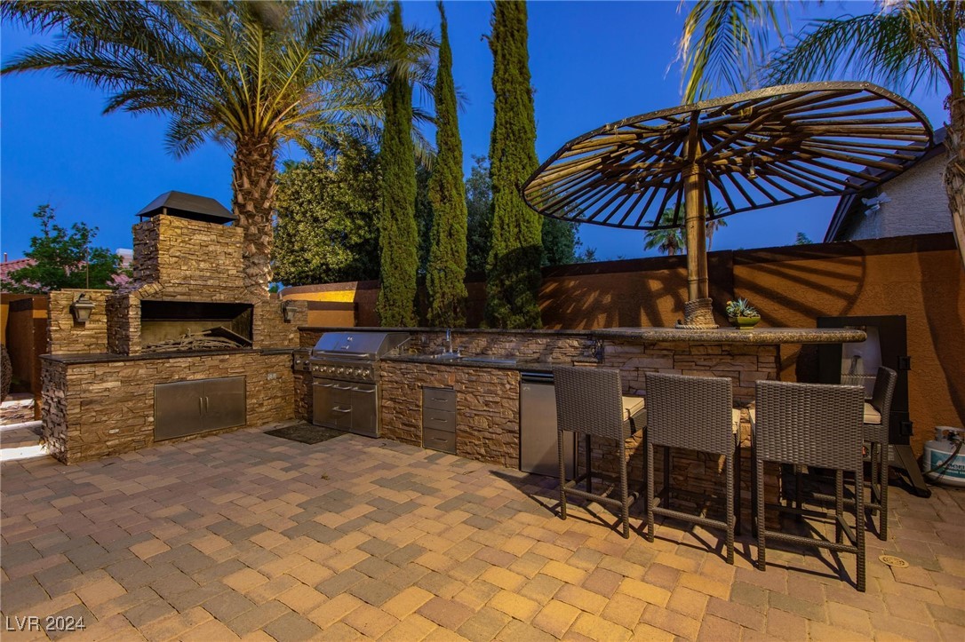 1504 Castle Wall Street