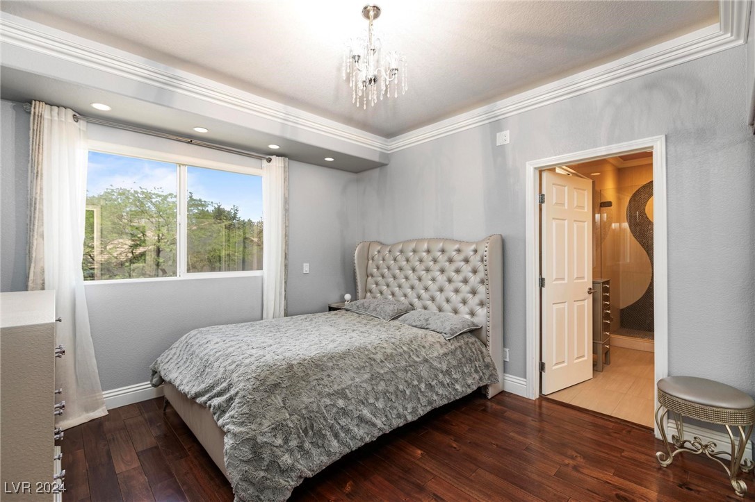 1504 Castle Wall Street