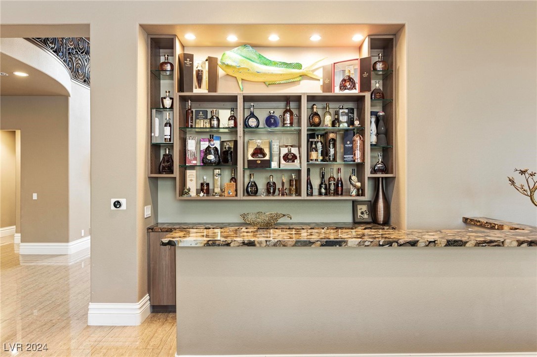 1504 Castle Wall Street