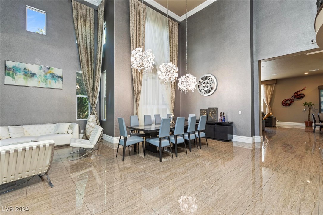 1504 Castle Wall Street