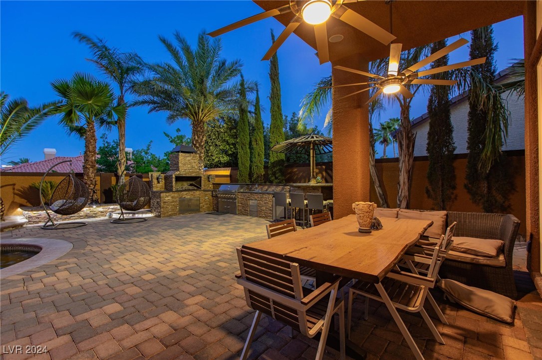 1504 Castle Wall Street