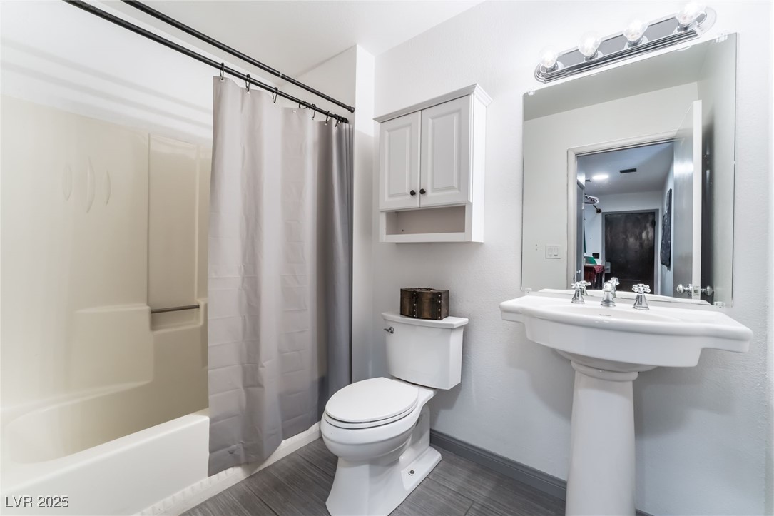 6594 Casa Linda Drive