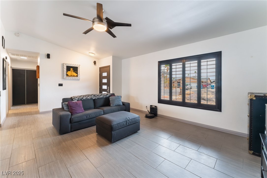 6594 Casa Linda Drive