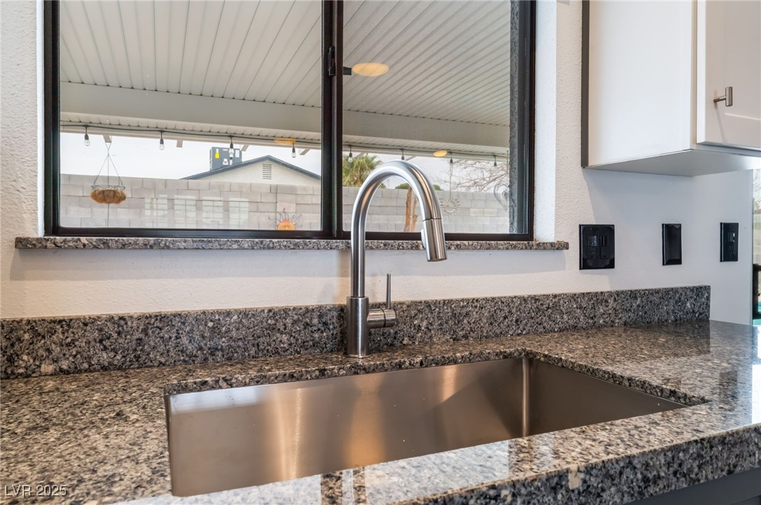 6594 Casa Linda Drive