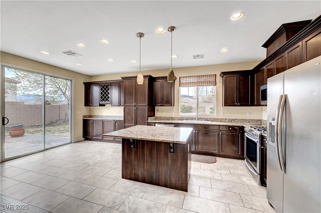 10247 Gladstone Peak Street