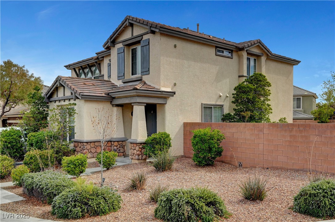 10247 Gladstone Peak Street