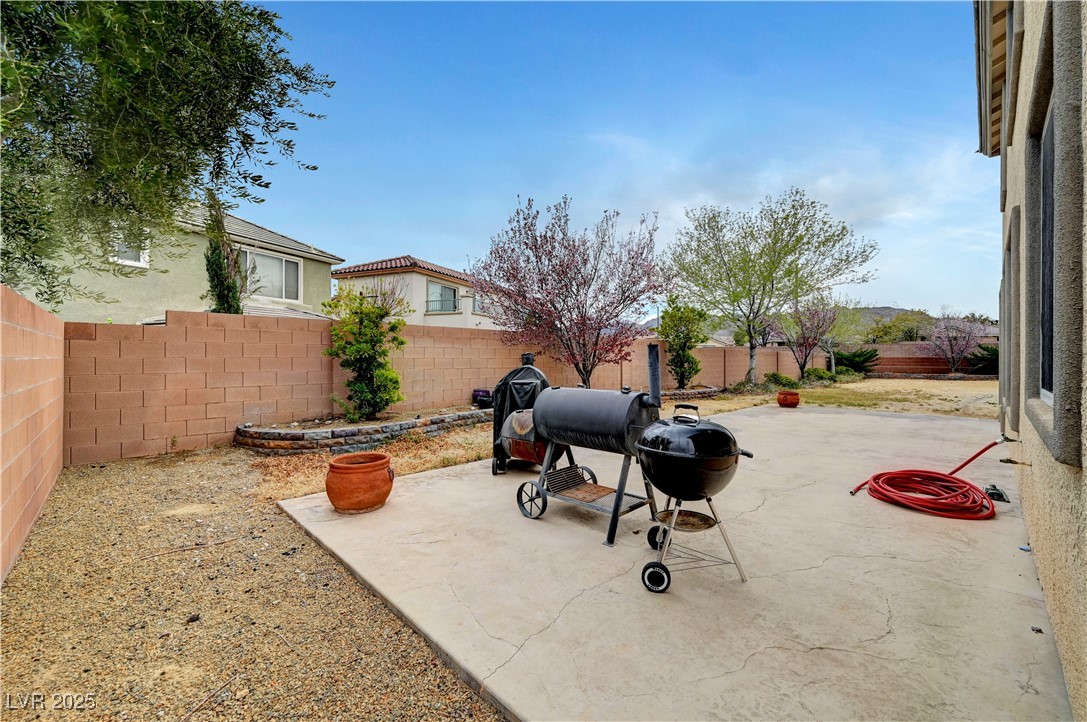 10247 Gladstone Peak Street