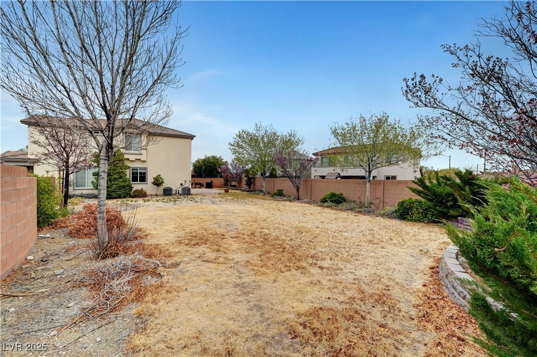 10247 Gladstone Peak Street