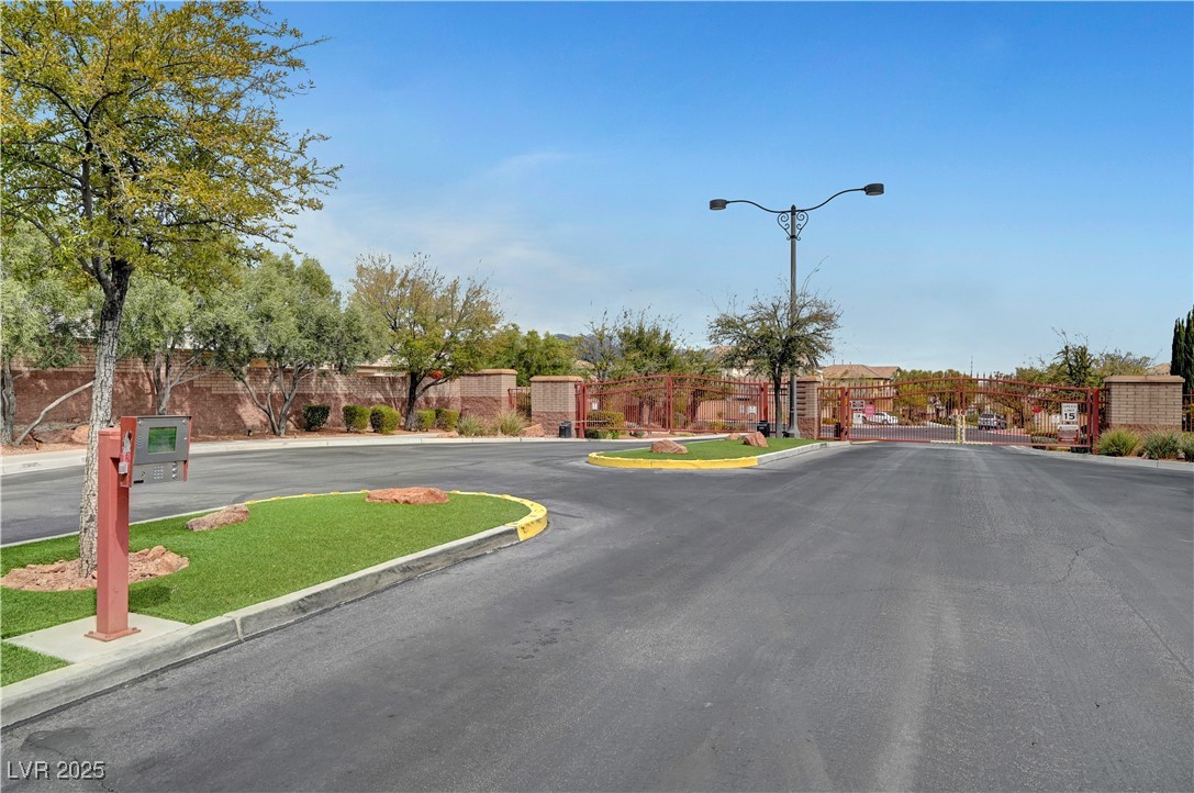 10247 Gladstone Peak Street