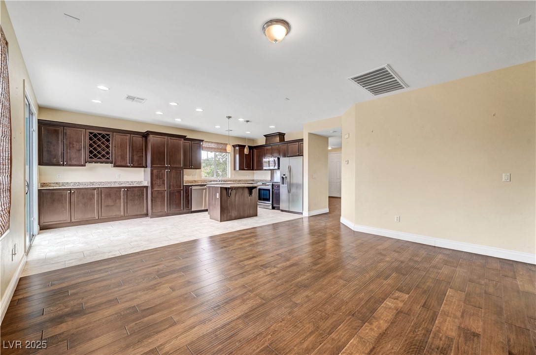 10247 Gladstone Peak Street