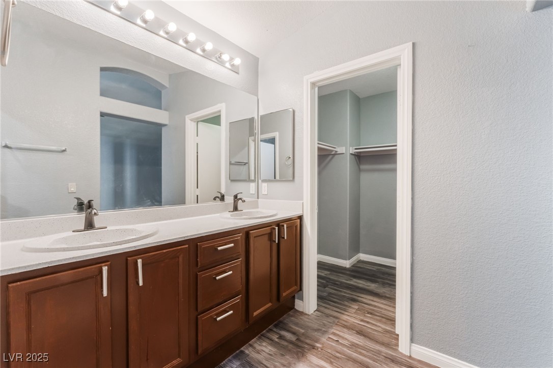 28 Yellow Flame Avenue