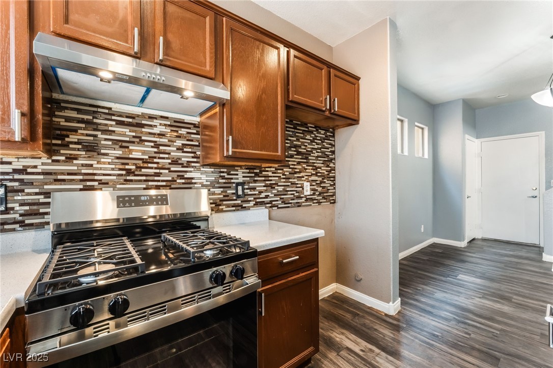 28 Yellow Flame Avenue