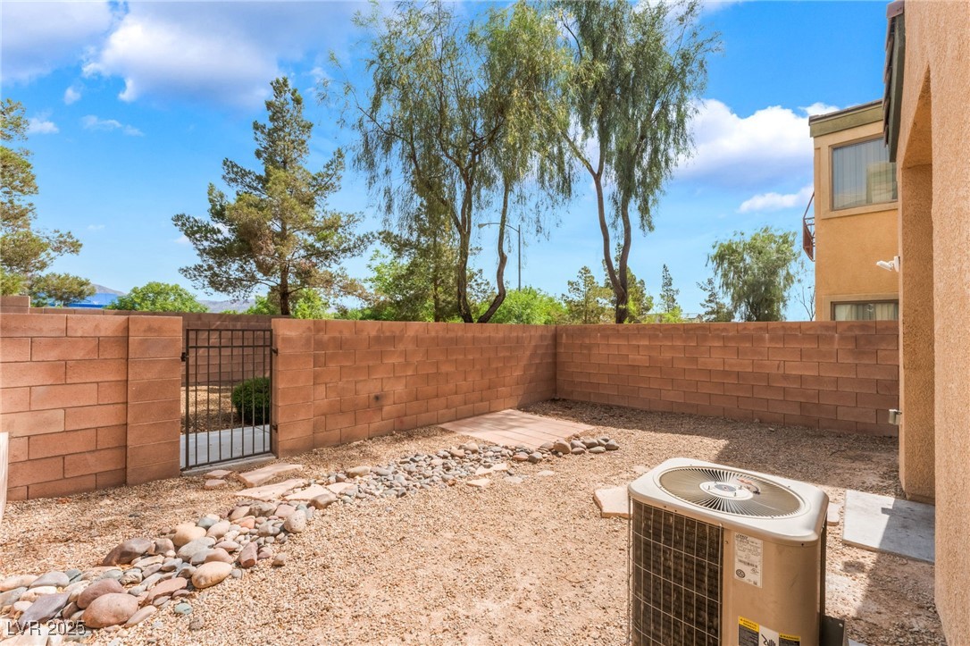 28 Yellow Flame Avenue