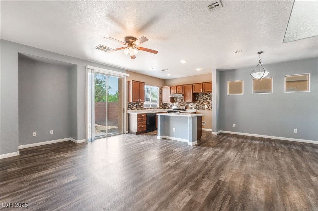 28 Yellow Flame Avenue