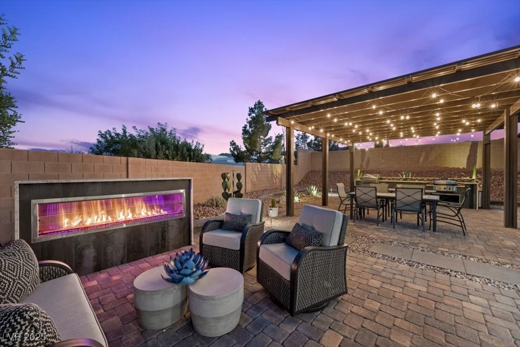 10429 Oak Terrace Avenue