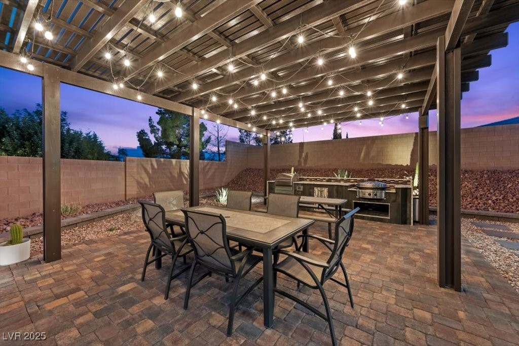 10429 Oak Terrace Avenue