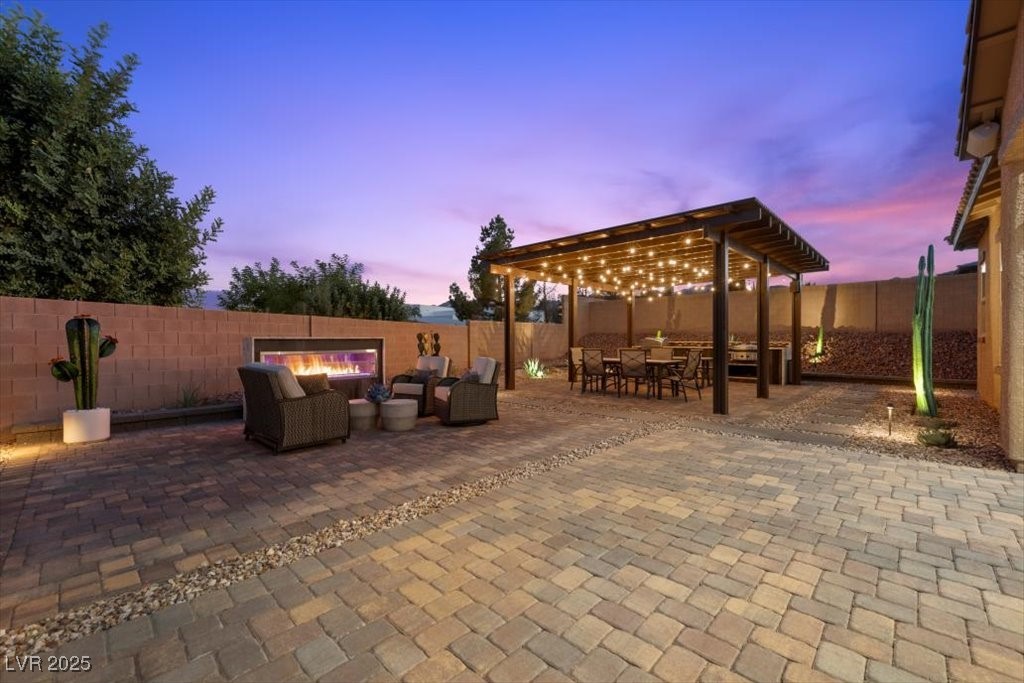 10429 Oak Terrace Avenue