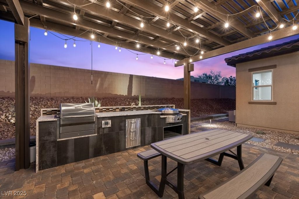 10429 Oak Terrace Avenue