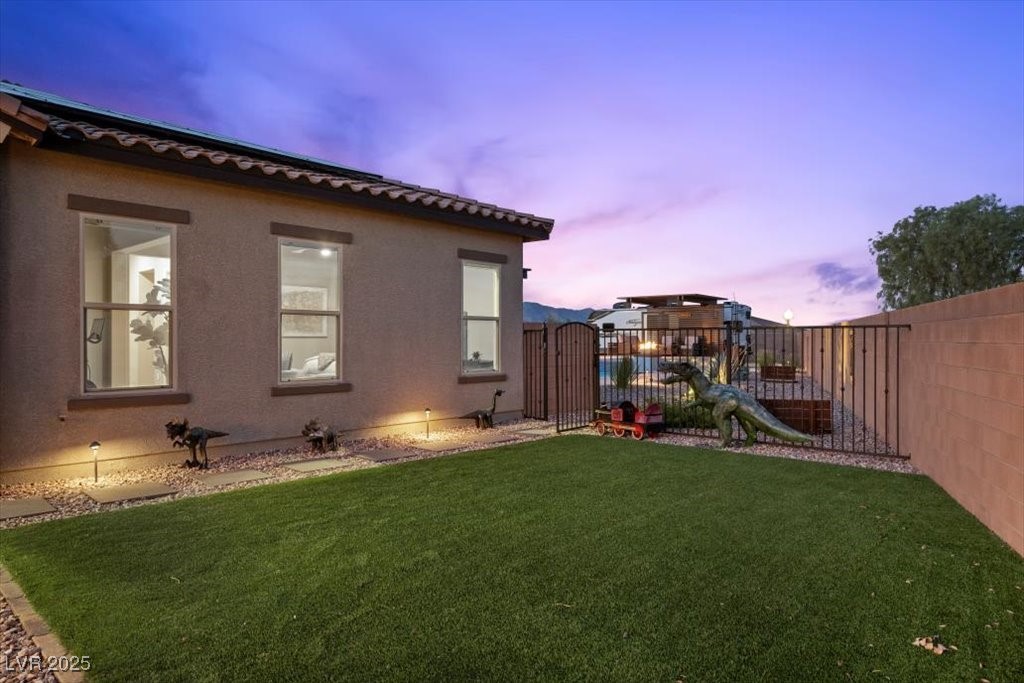 10429 Oak Terrace Avenue