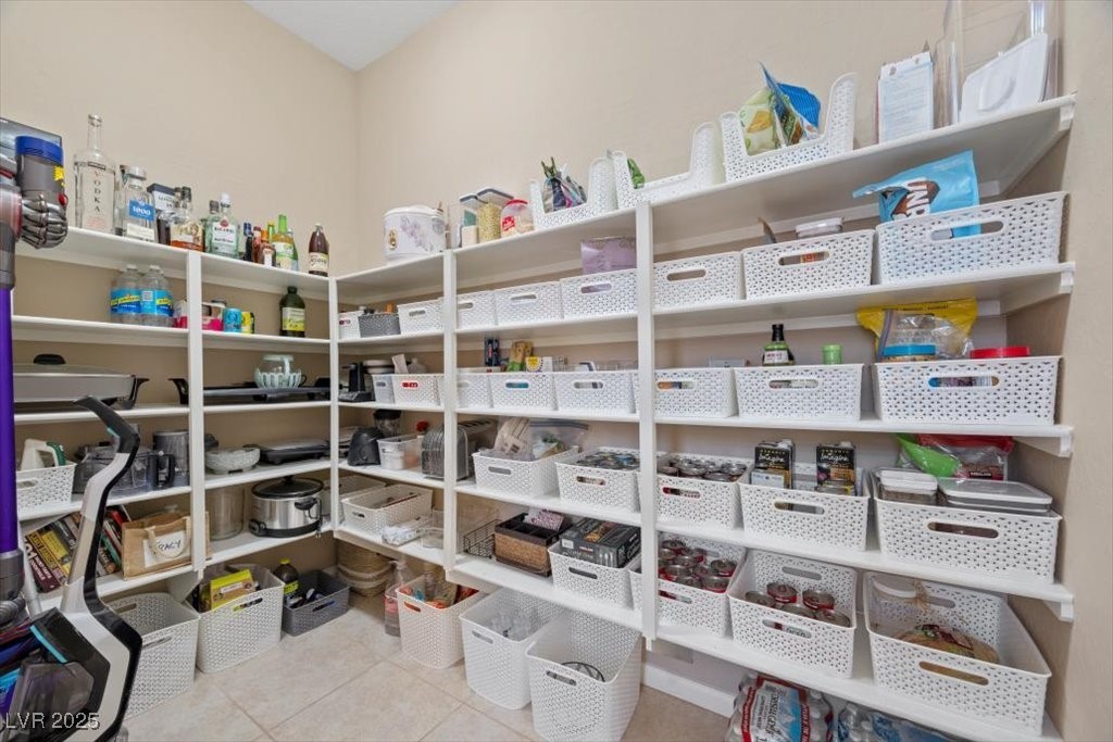 10429 Oak Terrace Avenue