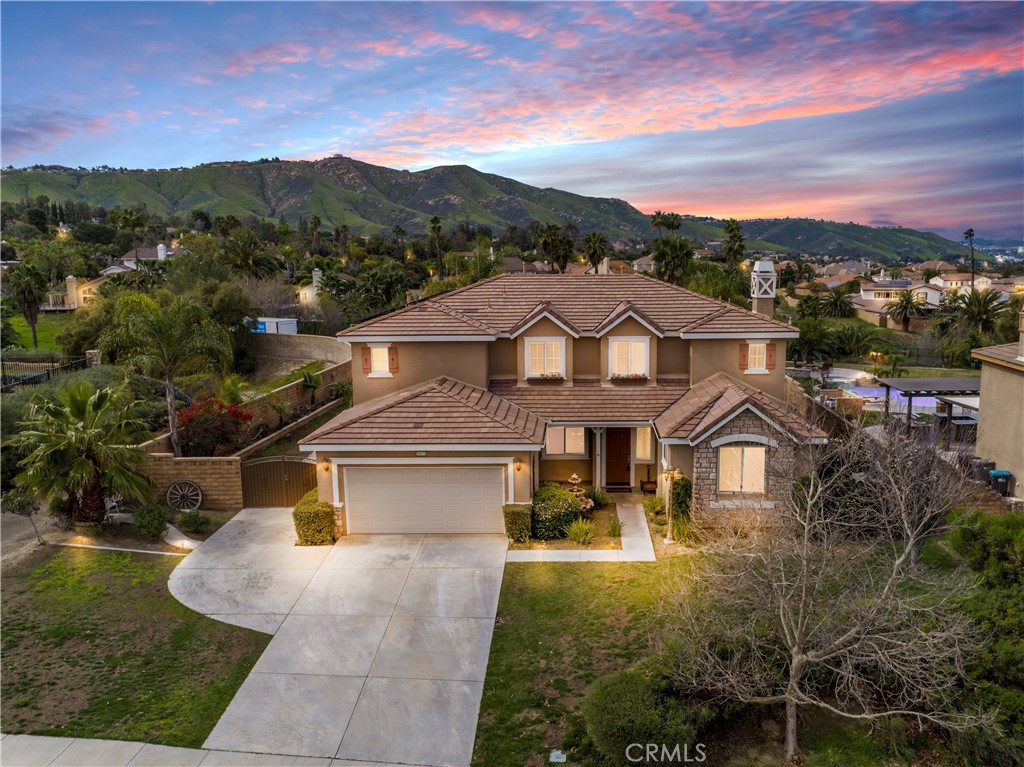 16171 Hillsmont Lane