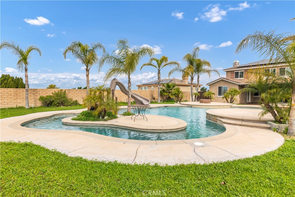 16171 Hillsmont Lane