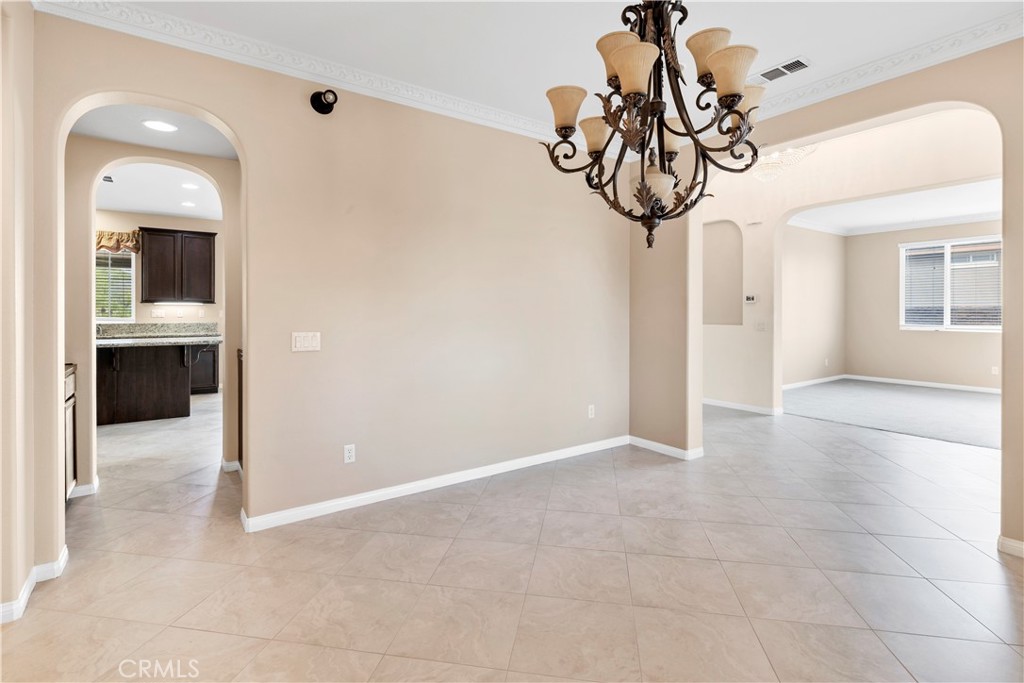 16171 Hillsmont Lane