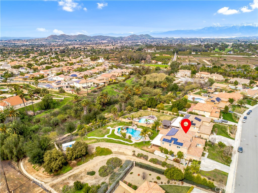 16171 Hillsmont Lane