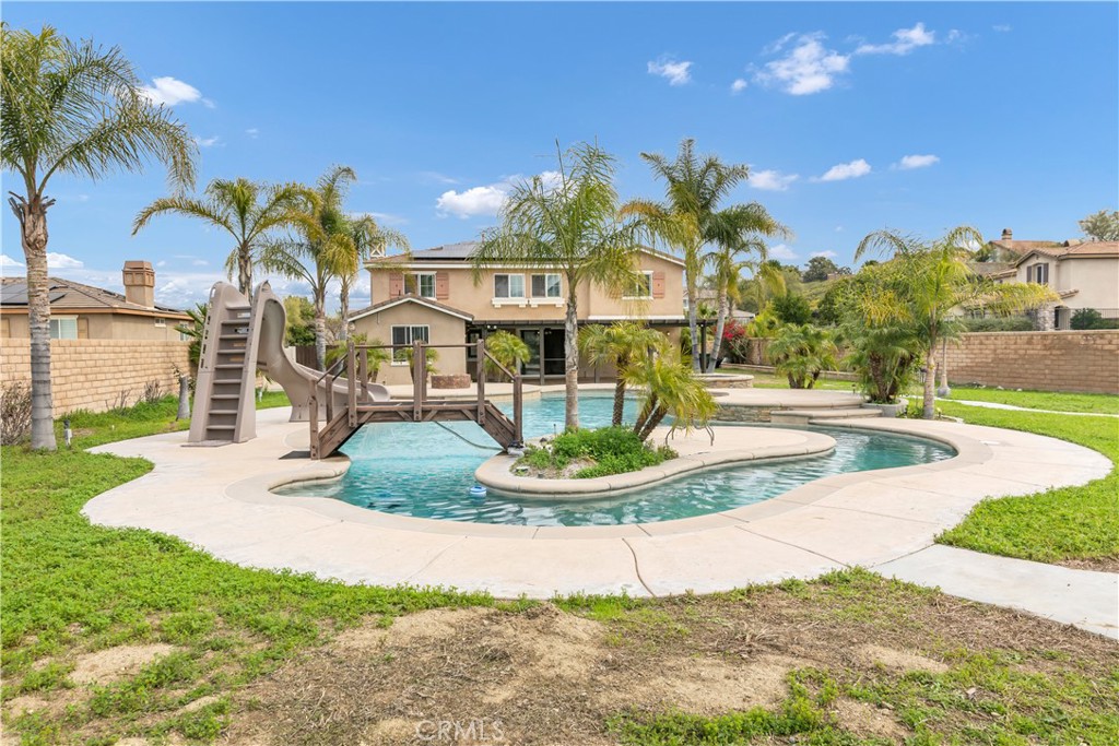 16171 Hillsmont Lane