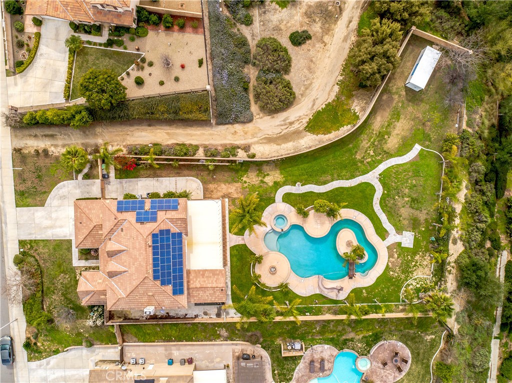 16171 Hillsmont Lane